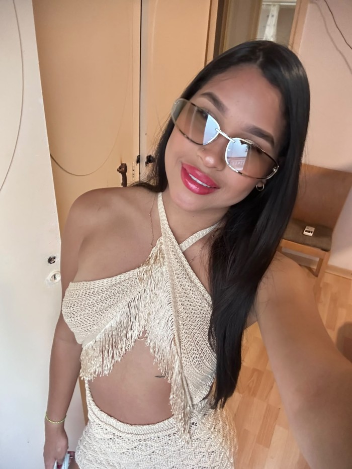 NAHOMI JOVENCITA PASIONAL EN GRANADA