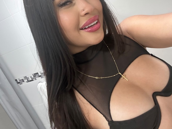 NAHOMI JOVENCITA PASIONAL EN GRANADA