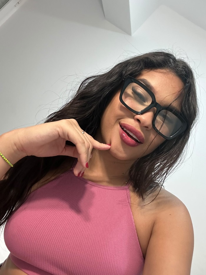 NAHOMI JOVENCITA PASIONAL EN GRANADA