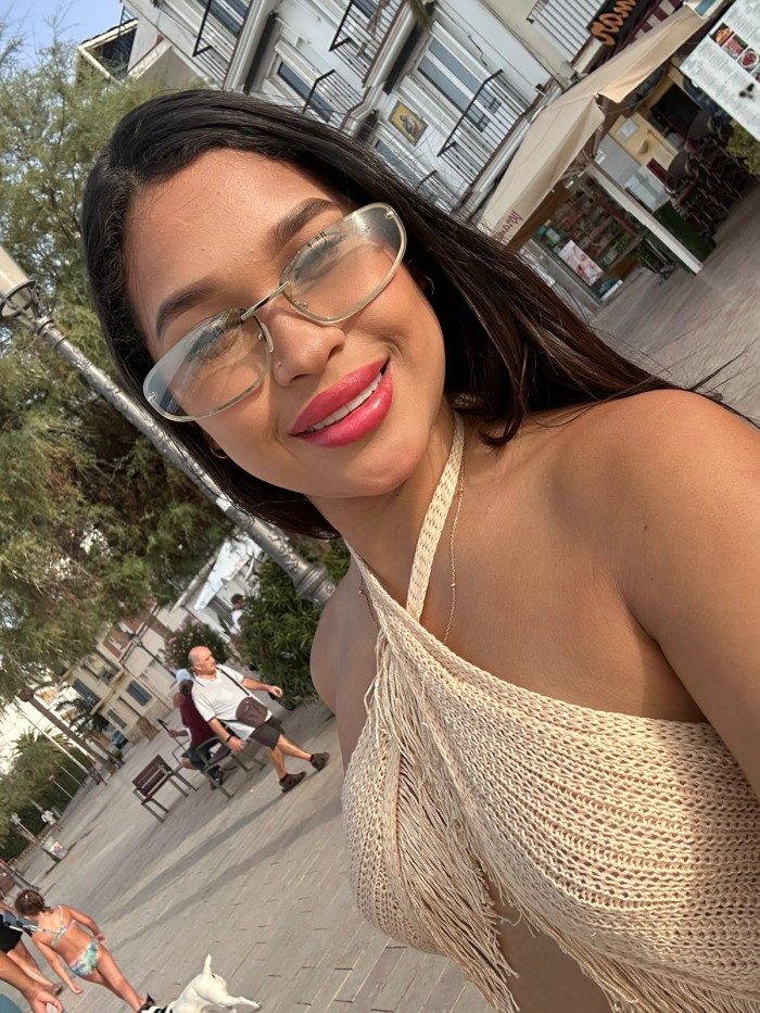 NAHOMI JOVENCITA PASIONAL EN GRANADA