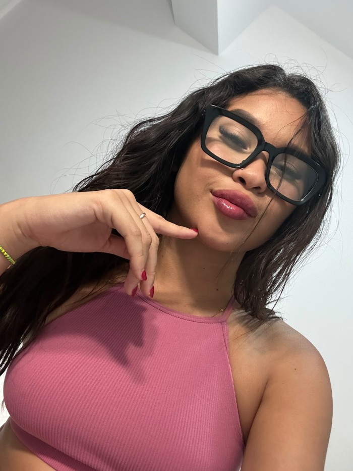 NAHOMI JOVENCITA PASIONAL EN GRANADA