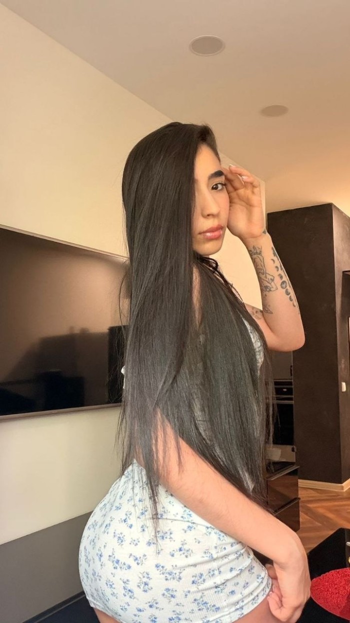 MEGAN DULCE COLOMBIANA , LUJO Y PLACER , FIESTERA