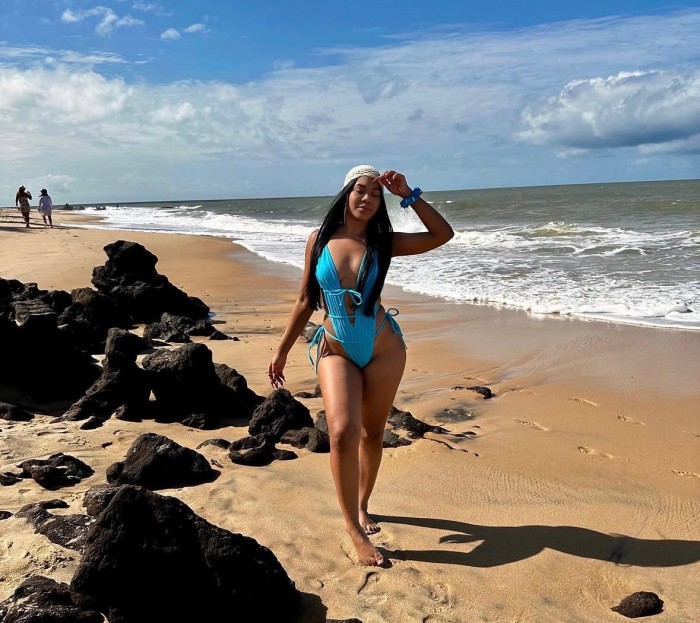 PRECIOSA MORENITA SARAHI UN BOMBONCITO PARA TI