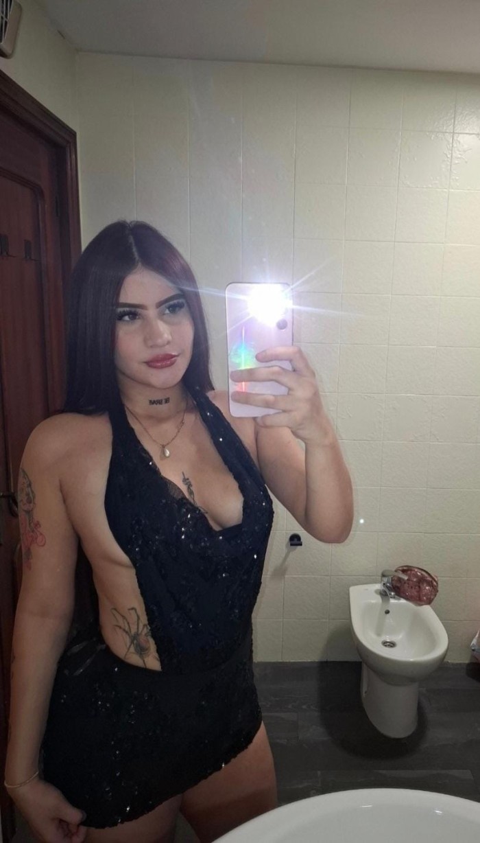 Laura,Novedad en Málaga! Hago de todo