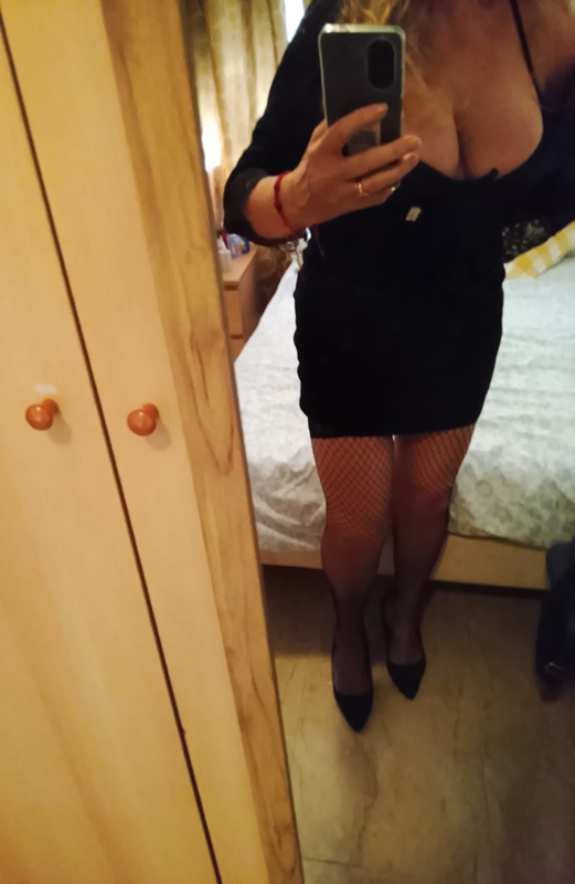 MADURITA CATALANA ELEGANTE Y MUY ENCANTADORA