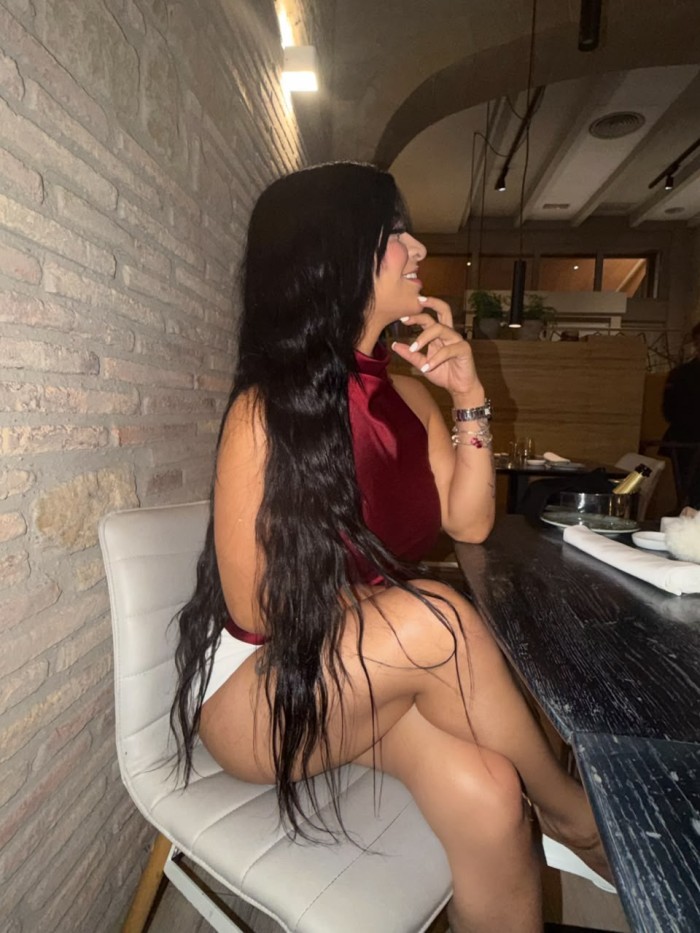 MUJER EXQUISITA COMPLACIENTE A TUS CAPRICHOS