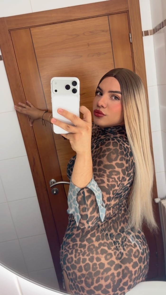 ALESSIA TRANS CACHONDA 658741235