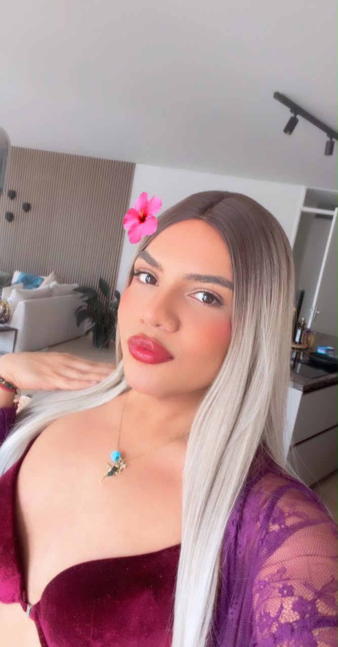 ALESSIA TRANS CACHONDA 658741235