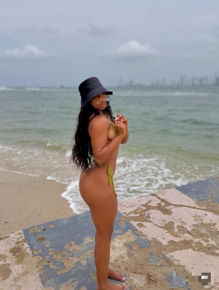 CULONA DELICIOSA ADICTA AL PLACER FIESTERA SEXY