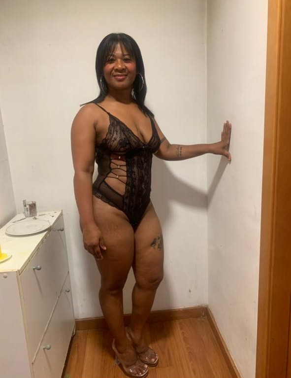 CHICA ATRACTIVA JOVEN RECIEN LLEGADA TU MEJOR COMPAÑÍA EN BALENYA