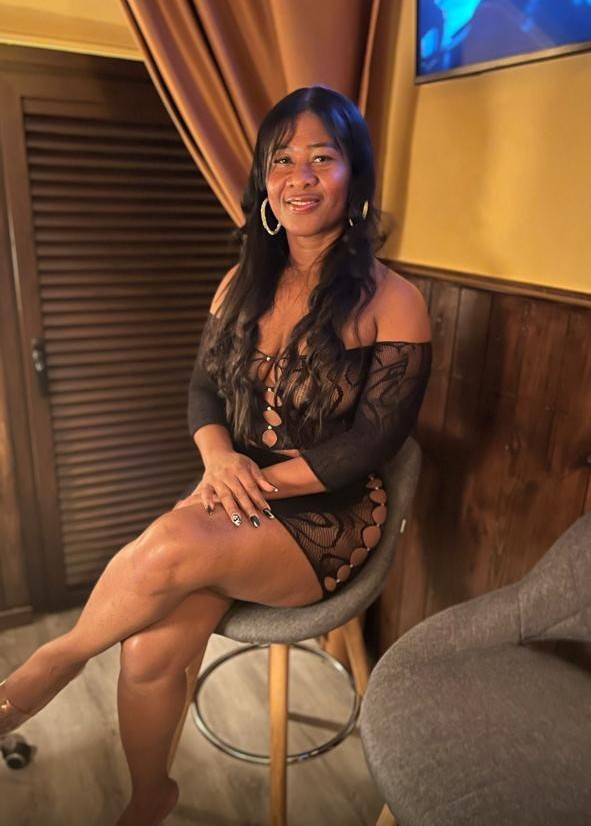 CHICA ATRACTIVA JOVEN RECIEN LLEGADA TU MEJOR COMPAÑÍA EN BALENYA