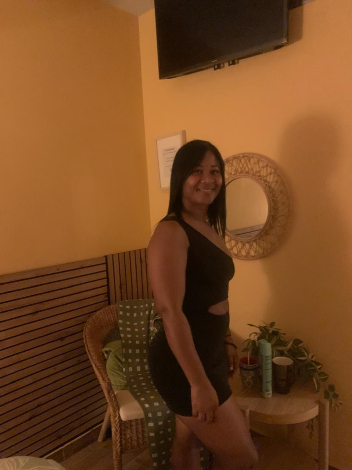CHICA ATRACTIVA JOVEN RECIEN LLEGADA TU MEJOR COMPAÑÍA EN BALENYA