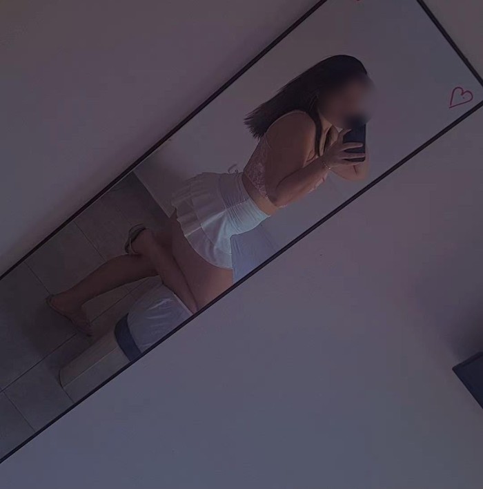 Jovencita exuberante con foto real 30Rosas