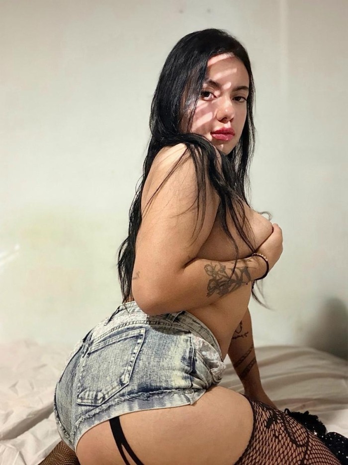 NOVEDAD KARINA ! FIESTERA MORBOSA DISCRETA CACHONDA EN EIXAMPLE