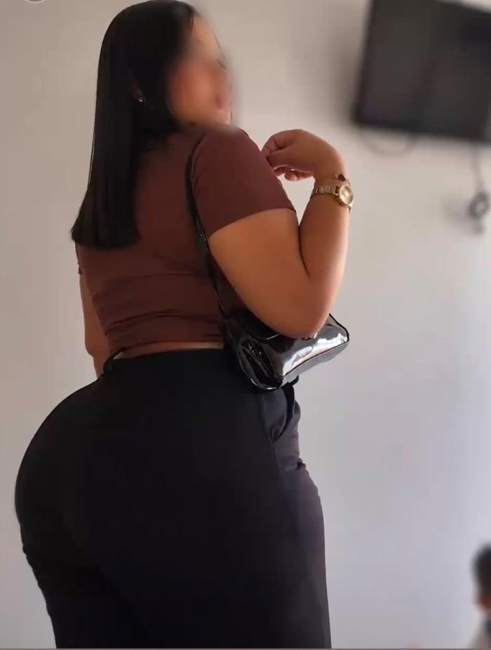 Fiestera y caliente