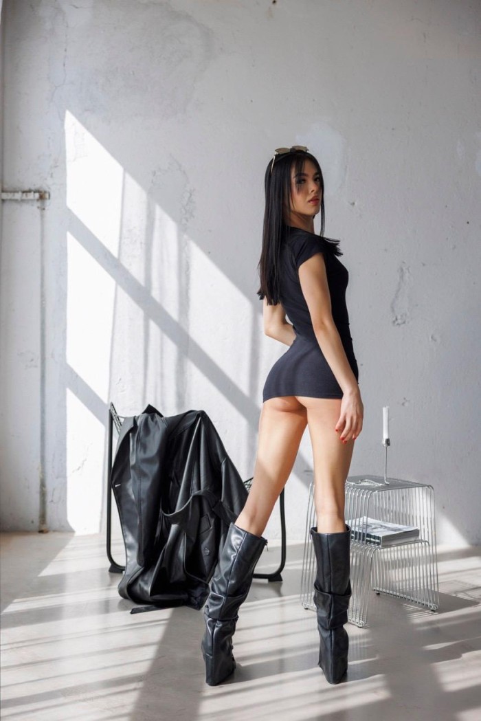 JOVENCITA ARDIENTE LUJURIOSA IMPLICADA CACHONDA