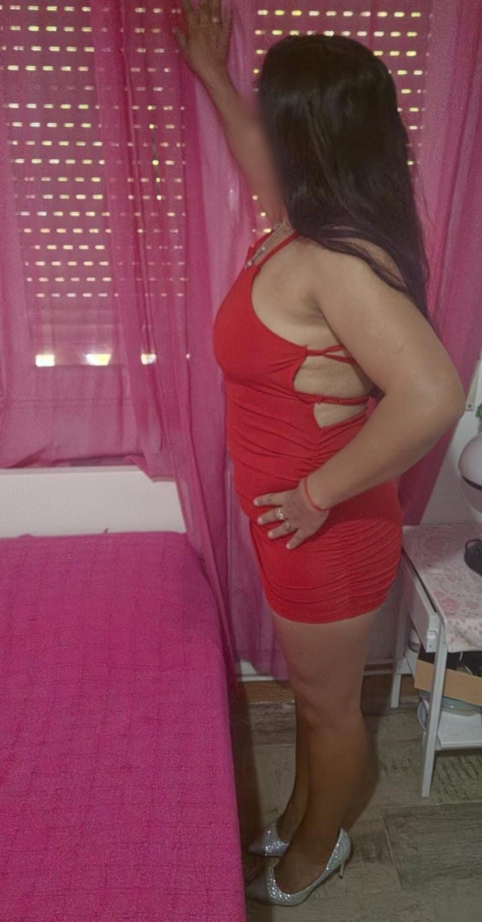 QUIERO MUCHA FIESTA Y QUE ME FOLLES DURO