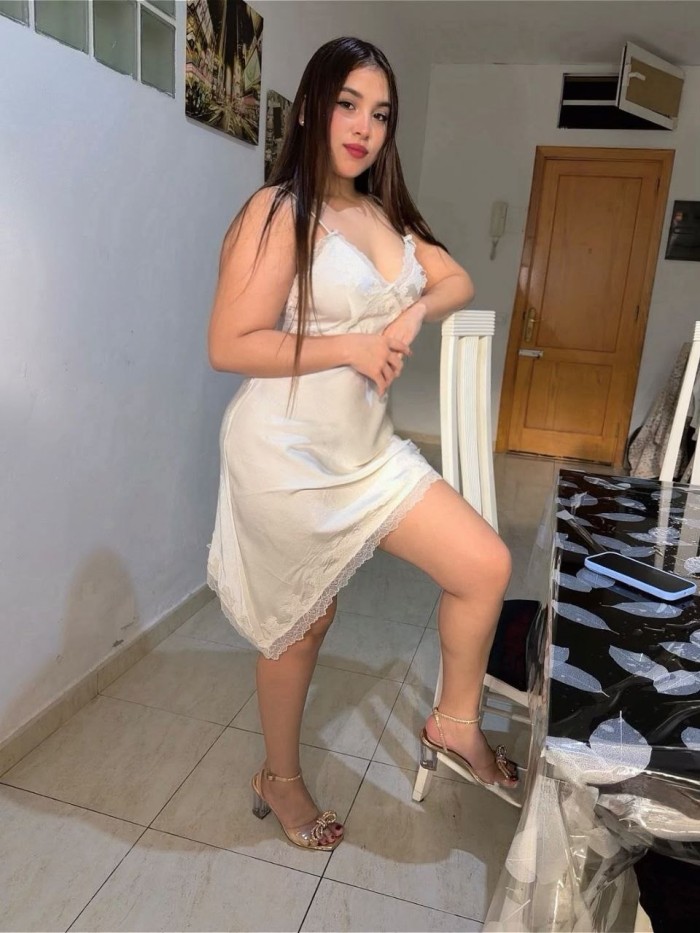 VENEZOLANA ARDIENTE ,NALGONA EN CARTAGENA