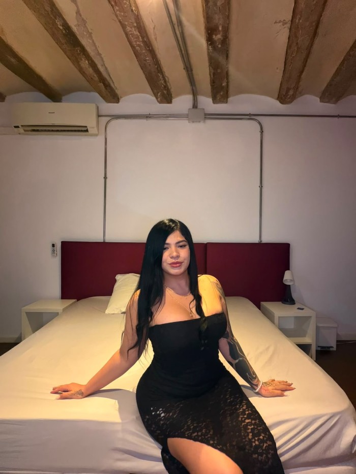 Venezolana con curvas de locura