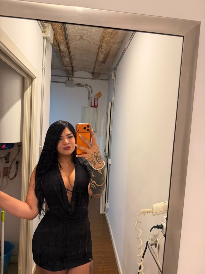Venezolana con curvas de locura