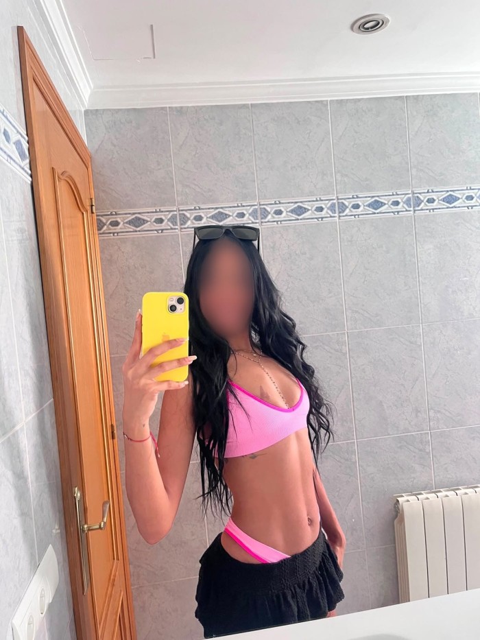 COMETE MI DELICIOSO COÑITO JUGOSO FIESTERA SEXY