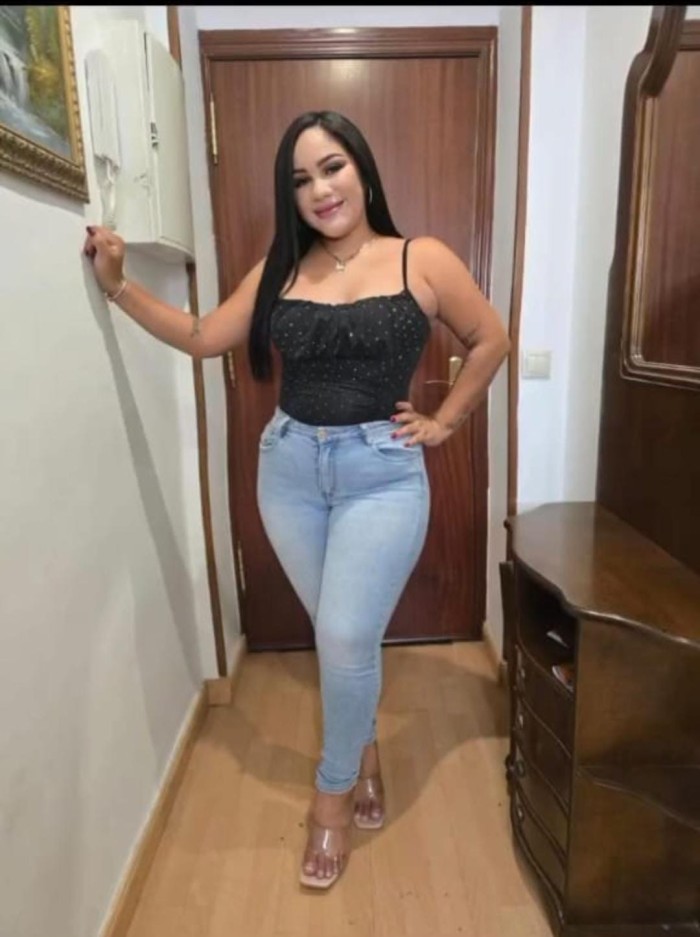 Soy nehrea  joven nueva y divertida