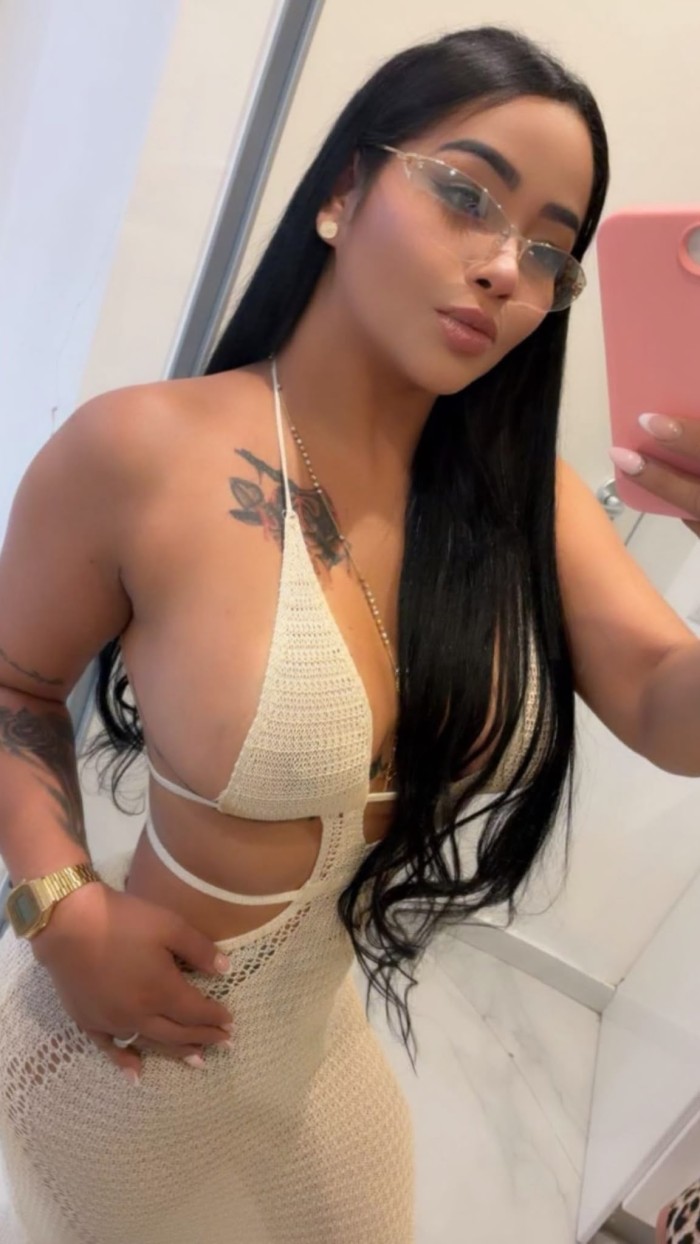 EN TORREMOLINOS BOMBA DE SEXO ARDIENTE LUJURIOSA