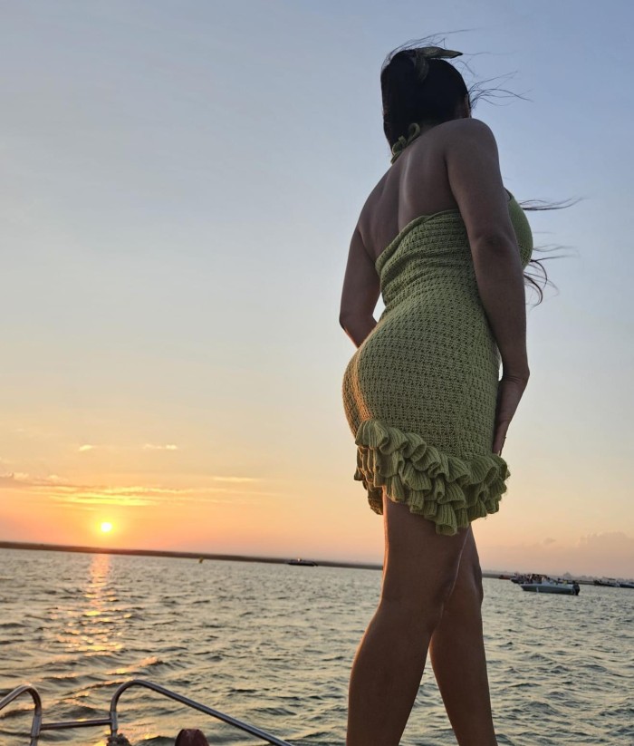 LINA ESPECTACULAR PURO HURACAN EN LA CAMA