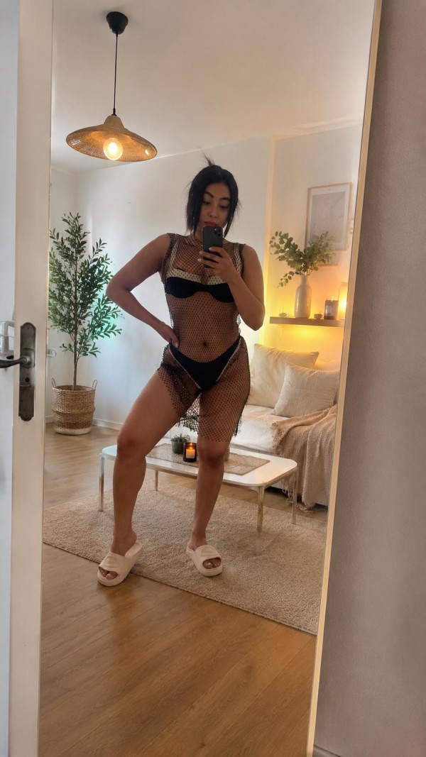 estupenda COLOMBIANA VIP toda una diosa PUTONA para ti llamam