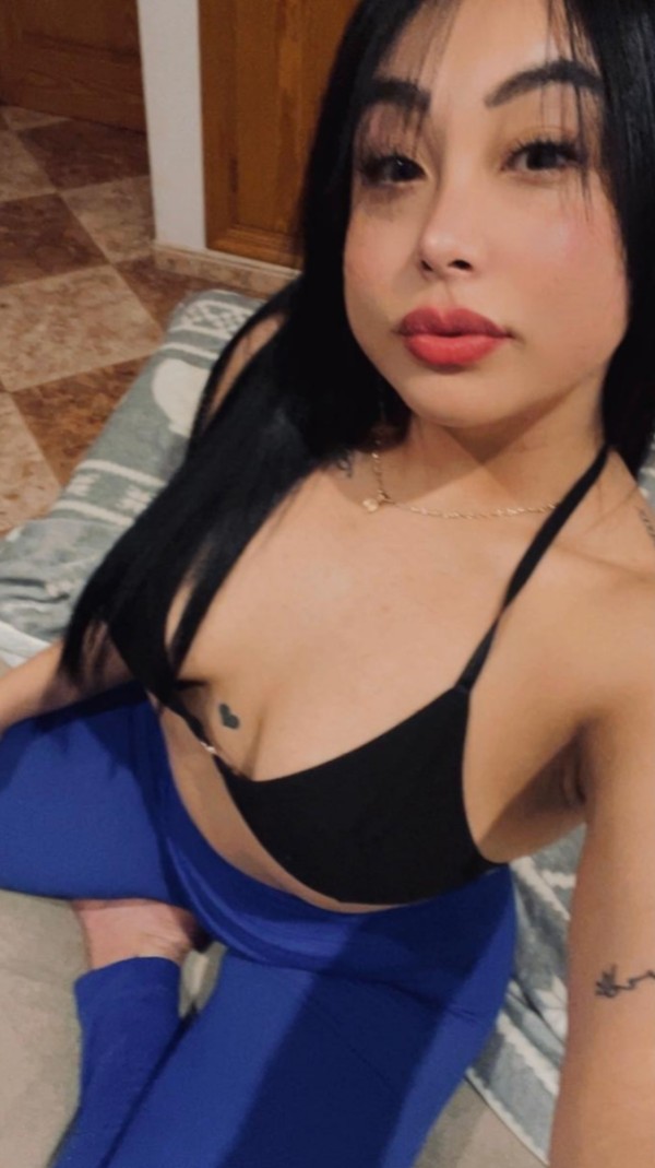 estupenda COLOMBIANA VIP toda una diosa PUTONA para ti llamam