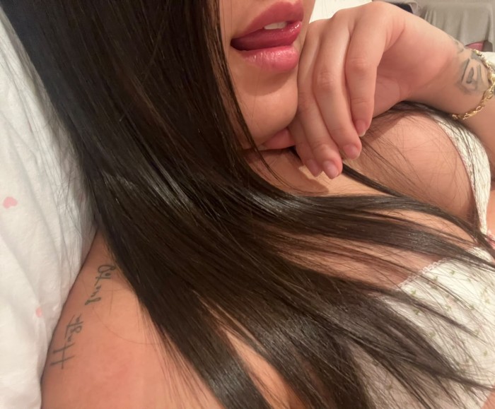 RICA ARDIENTE DESEOSA DE PLACER Y LUJURIA
