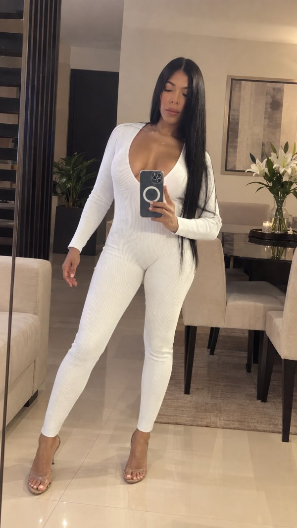 MARCELA VENEZOLANA FIESTERA RECIEN LLEGADA