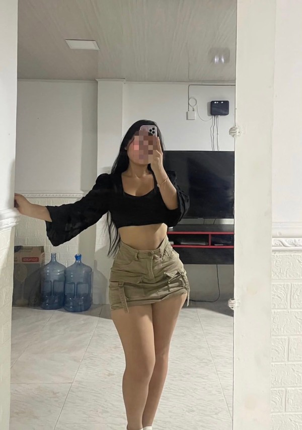 Sensual y traviesa muñequita en Valverde fiestera sexo a tope cañera