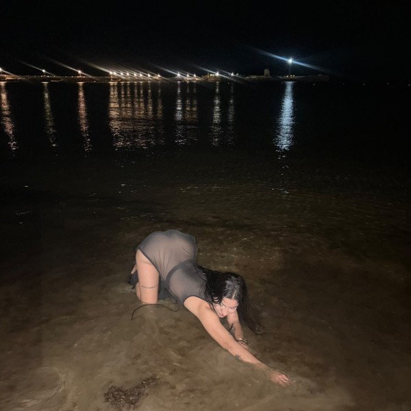 MELISA FIESTERA Y MUY COMPLETA LLAMAME