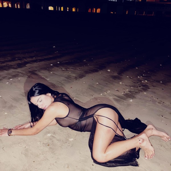MELISA FIESTERA Y MUY COMPLETA LLAMAME