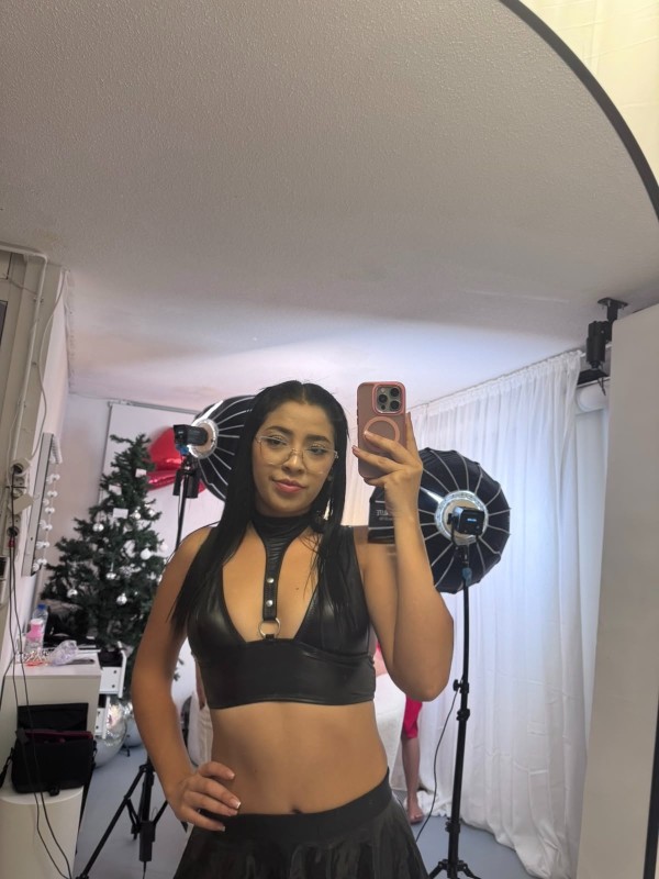 NOVEDAD SOY TU CHICA IDEAL CACHONDA Y FIESTERA
