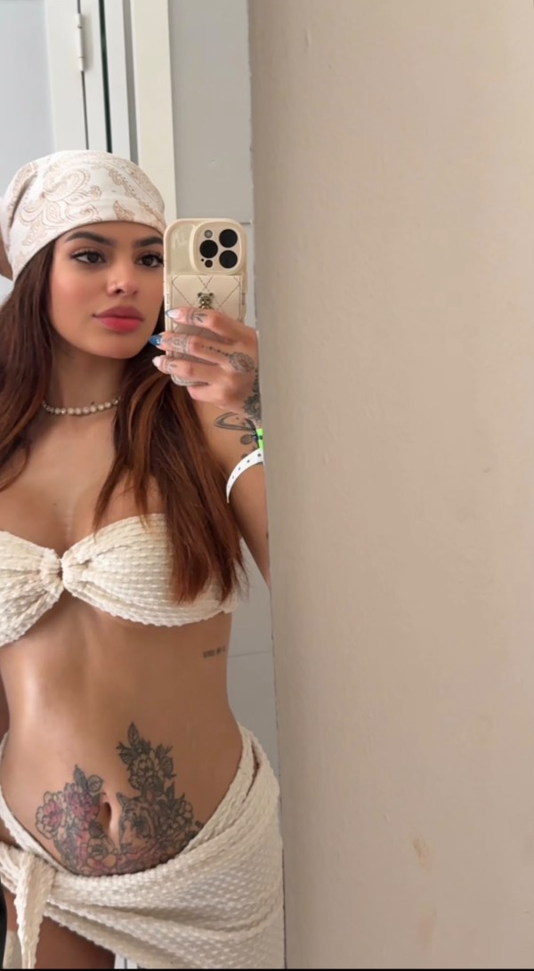 ANBER,JOVENCITA HERMOSA DE LUJO EN IBIZA