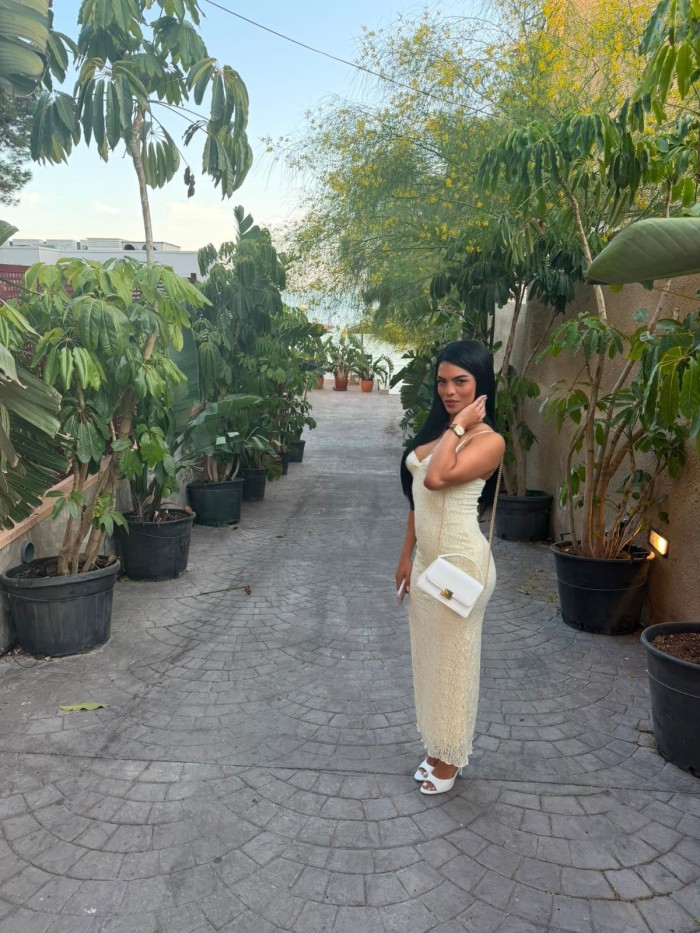 SENSUAL ARDIENTE COMPLACIENTE DESEOSA DE SEXO