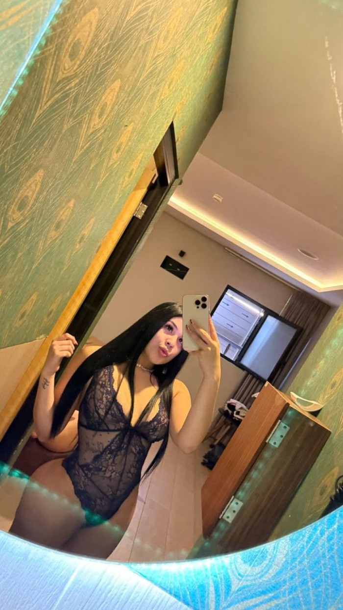 AMBAR  VENEZOLANA TOP TE ESTÁ ESPERANDO