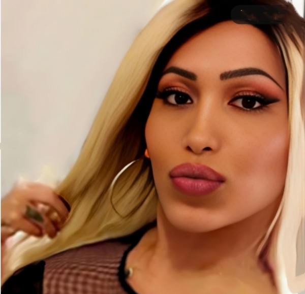 TRANS Amanda rubiaza pibonazo alta 1.78 sexy voluptuosa