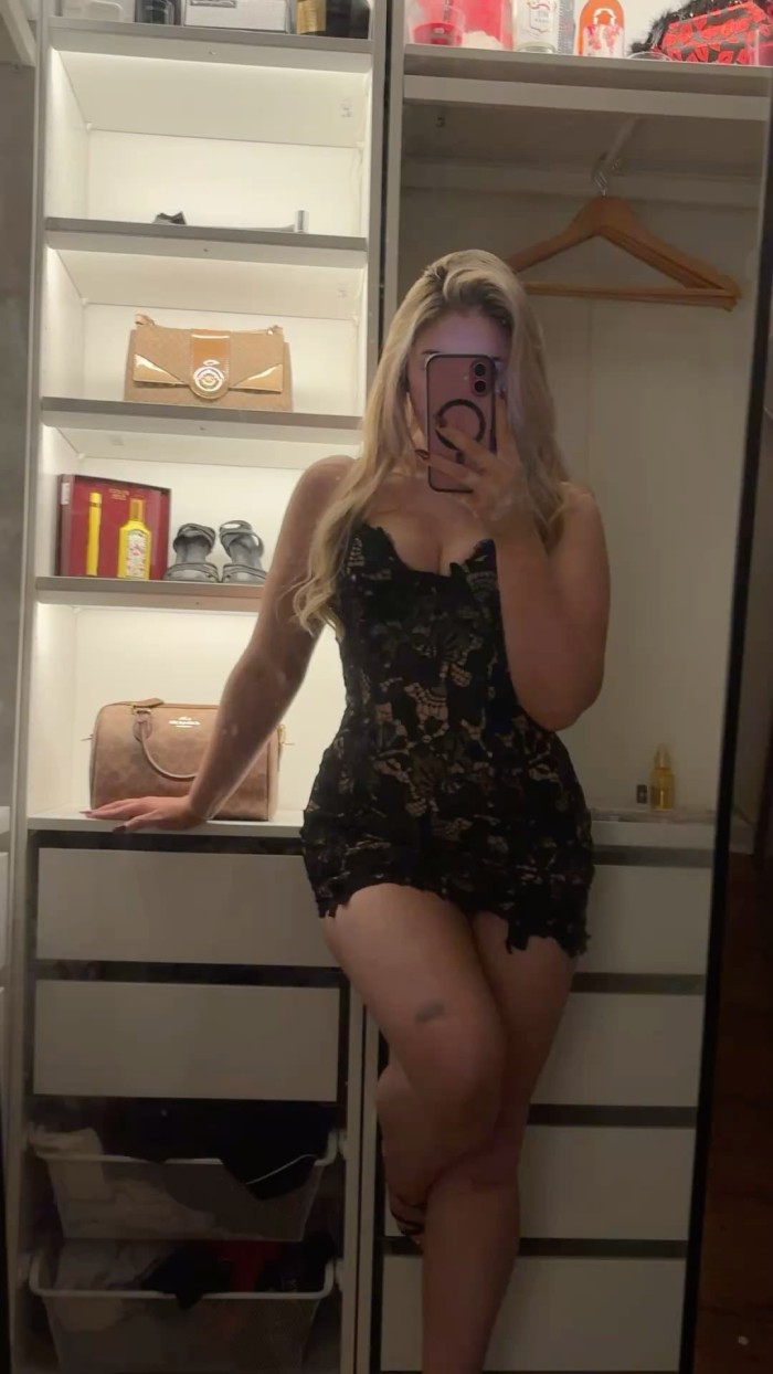 LUJURIOSA ARDIENTE CACHONDA DESEOSA DE PLACER