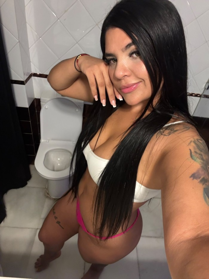 HERMOSA COLOMBIANA EN NERVIÓN LAS 24H