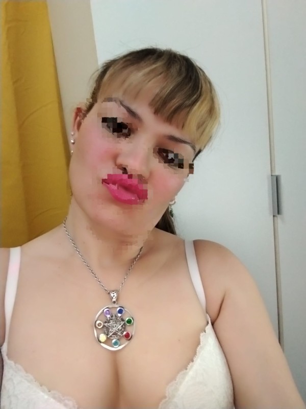 MARAVILLOSA GUAPA HERMOSA DISFRUTA