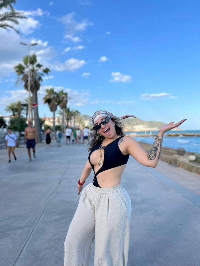 SENSUAL ESCORT DESEOSA DE SEXO