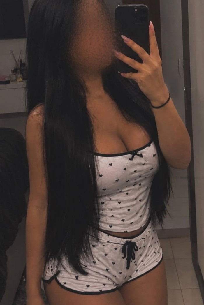 DELICIOSA IMPLICADA EXQUISITA VEN A DISFRUTAR