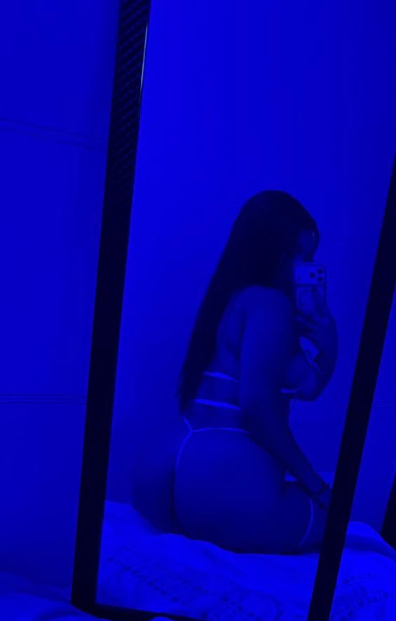 Violeta Colombiana 20 años