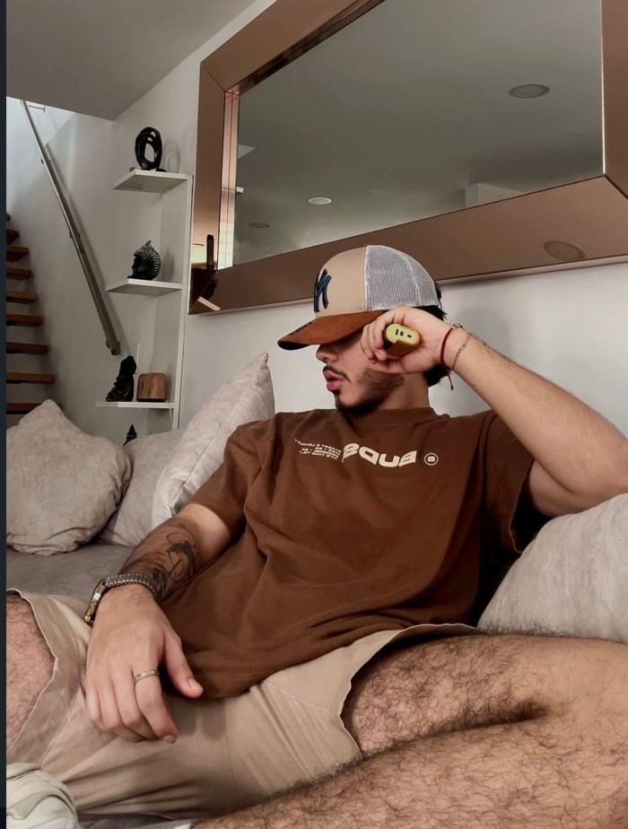 LIAM COLOMBIANO DISCRETO Y SOFISTICADO