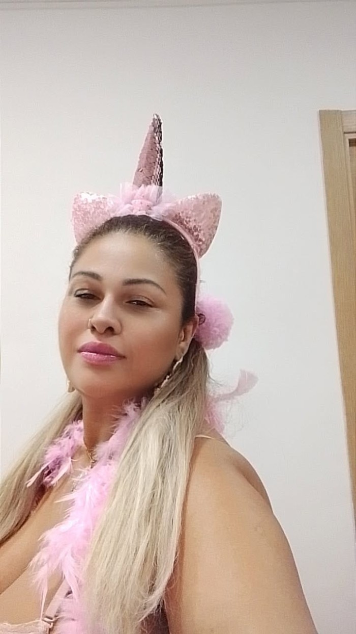 CRISTINA BRASILEÑA PECHUGONA CURVY