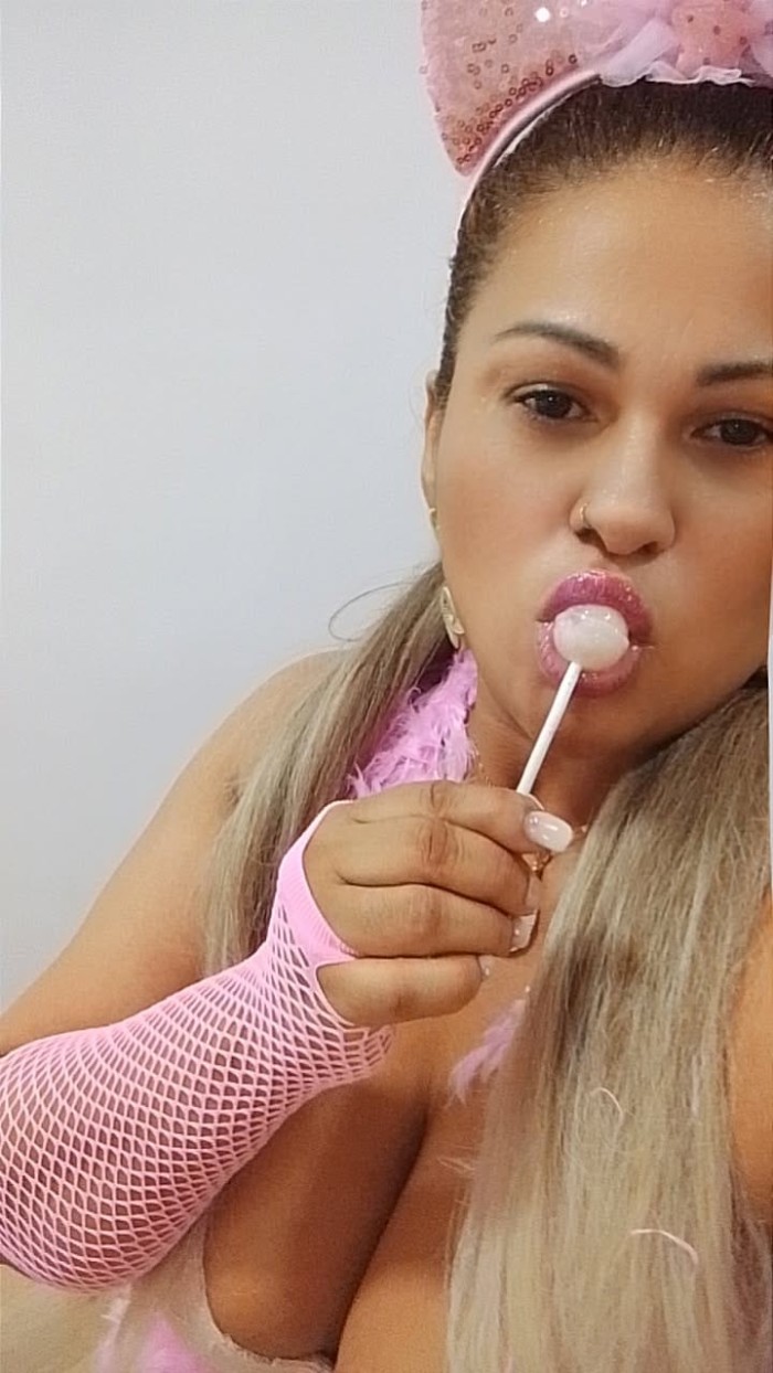 CRISTINA BRASILEÑA PECHUGONA CURVY