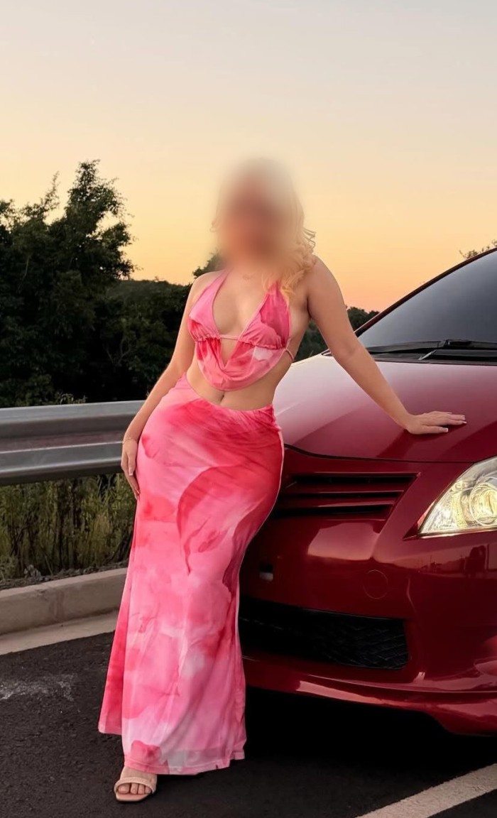 GUAPÍSIMA BRASILEIRA muy caliente, FOLLAMOS AHORA?